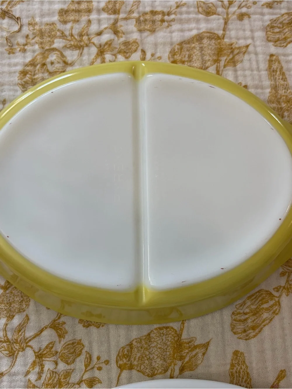 Pyrex Verde Divider Casserole Dish